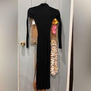 Aritzia Long Sleeve black Dress. XS.